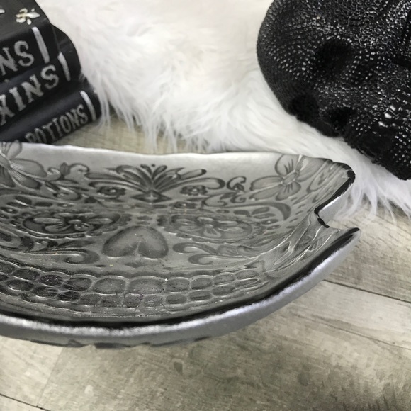 Silver day of the dead skull head tray - Picture 2 of 6